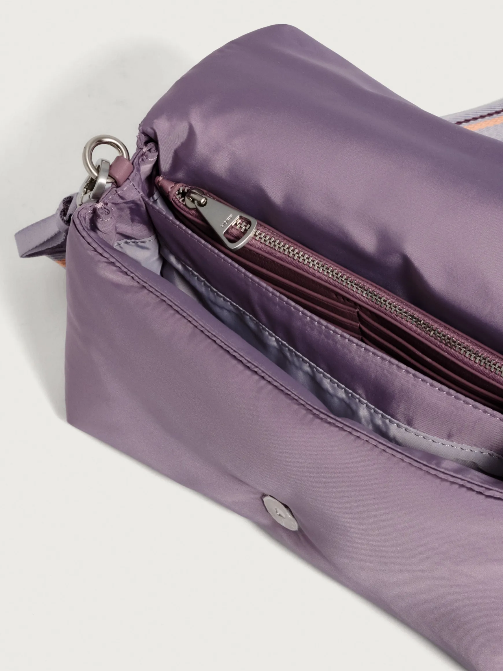 SCHULTERTASCHE EVEREST NYLON LILA